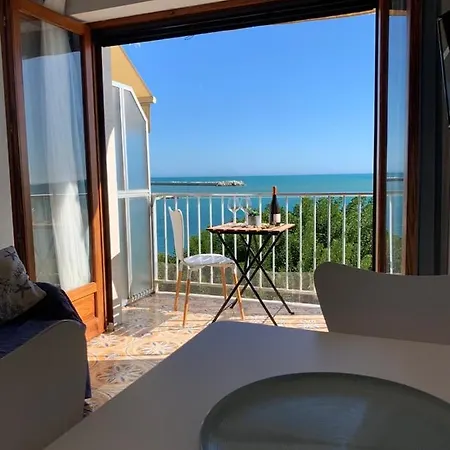 Mare Azzurro * شاكا